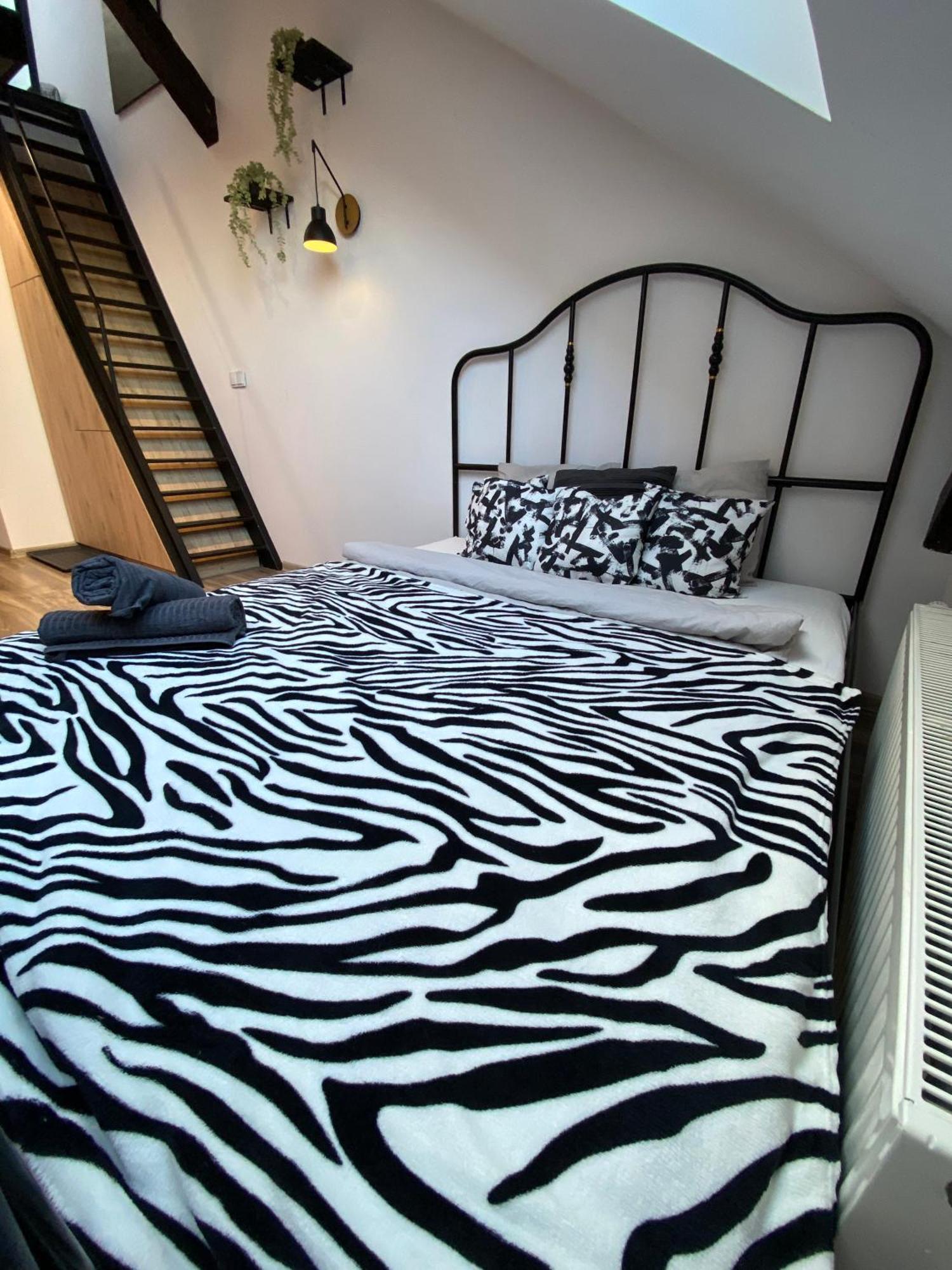 High Five Krakow Apartment Exterior photo