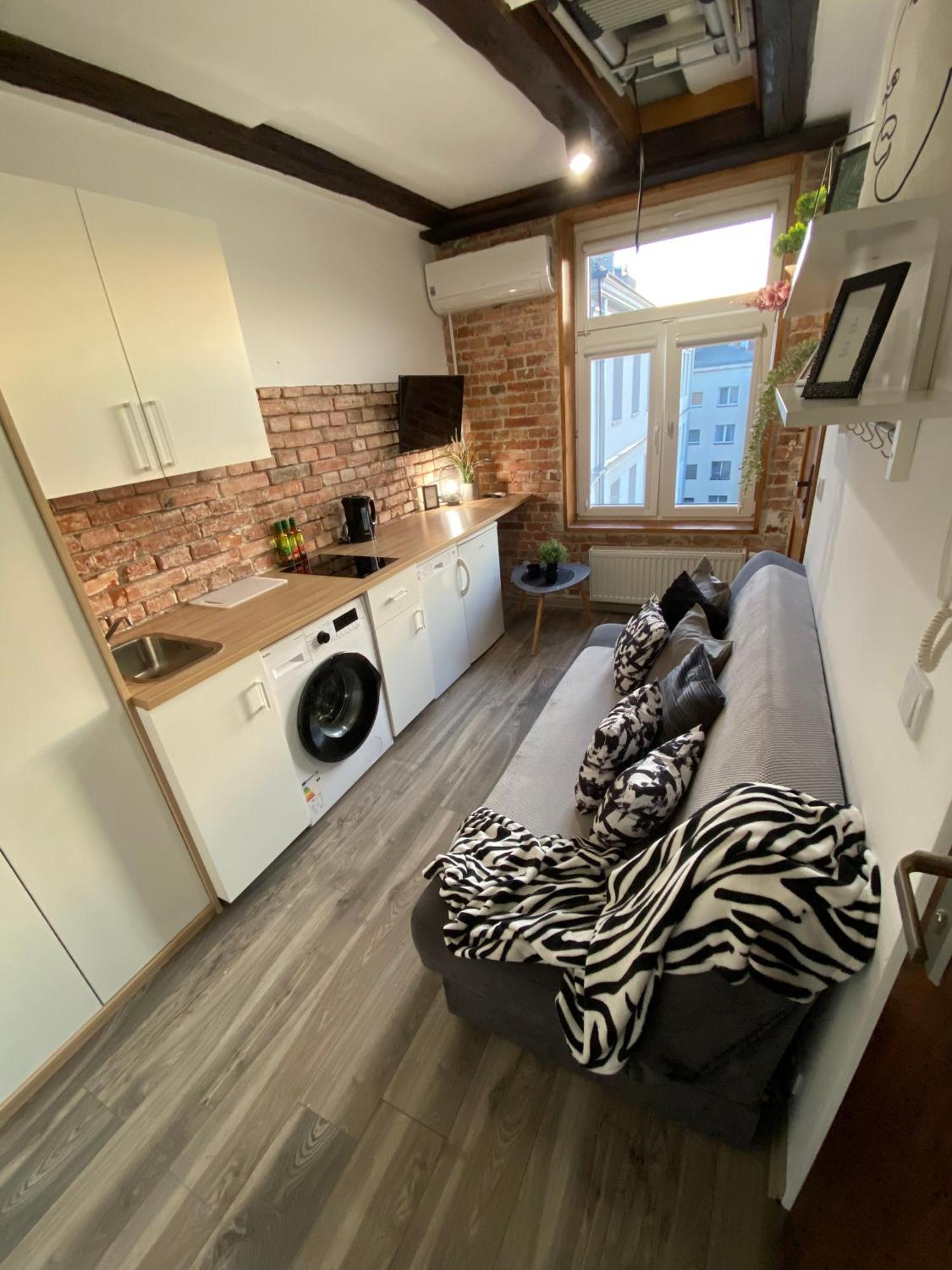 High Five Krakow Apartment Exterior photo